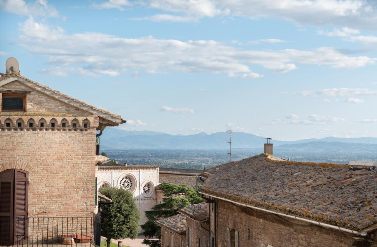 Brunelli Appartamenti Assisi Exterior photo