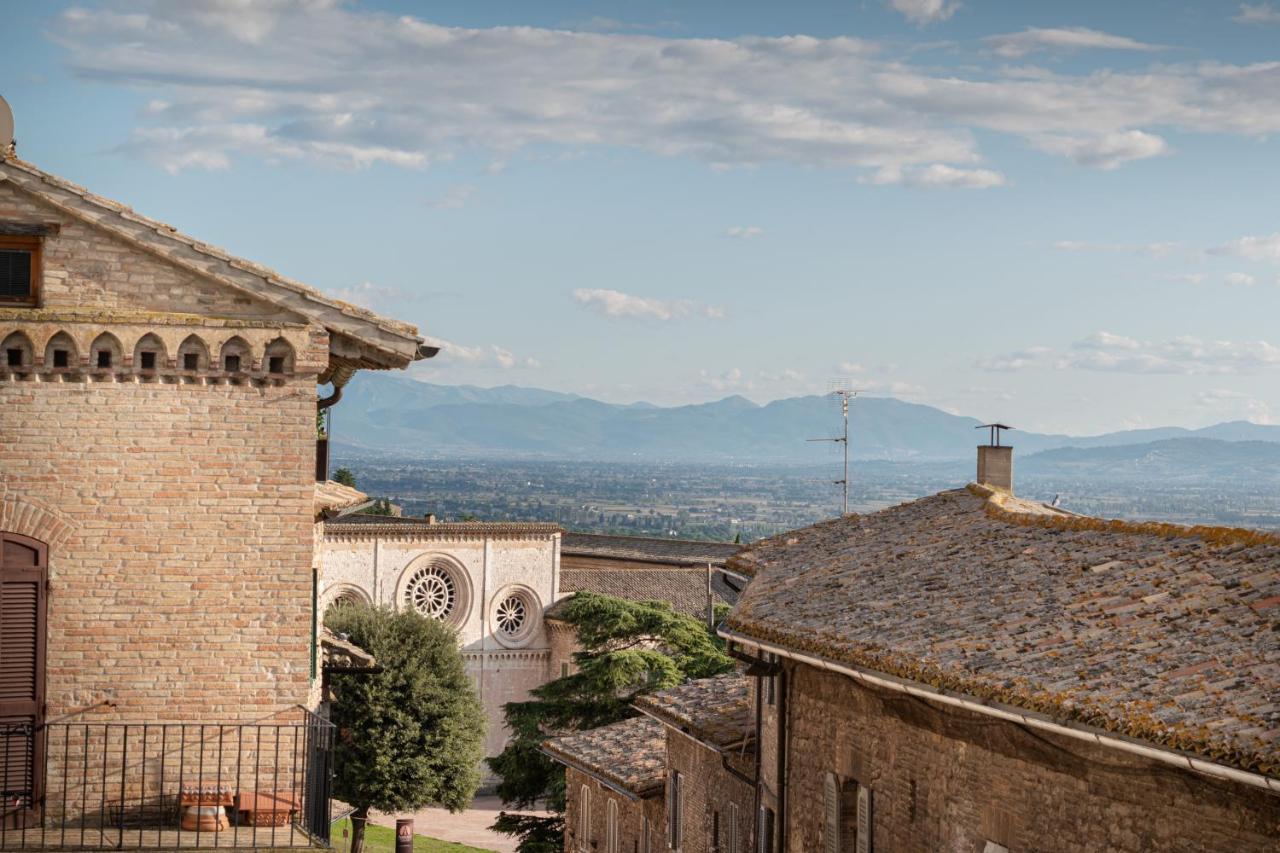 Brunelli Appartamenti Assisi Exterior photo